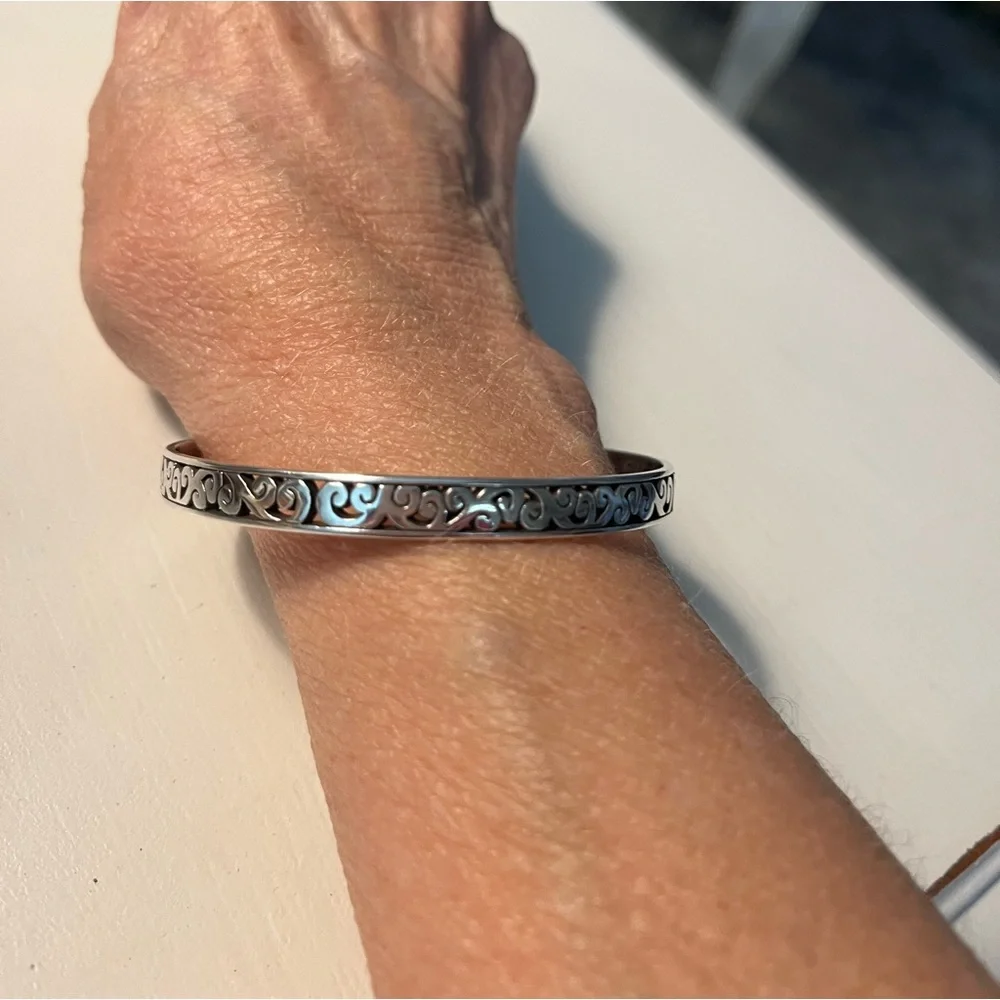 Brighton bangle bracelet. - Picture 1 of 3